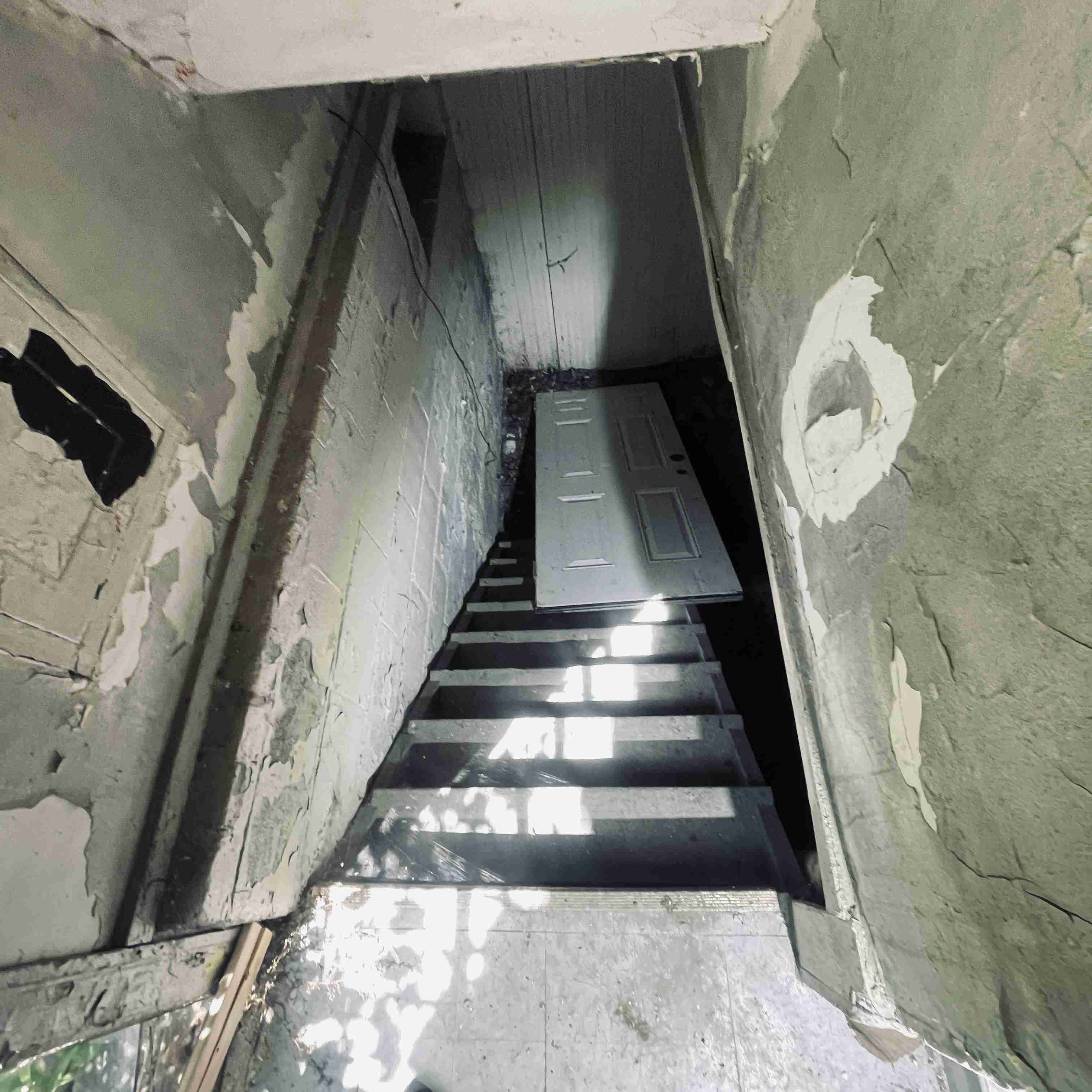 14910 Robson (59).jpg